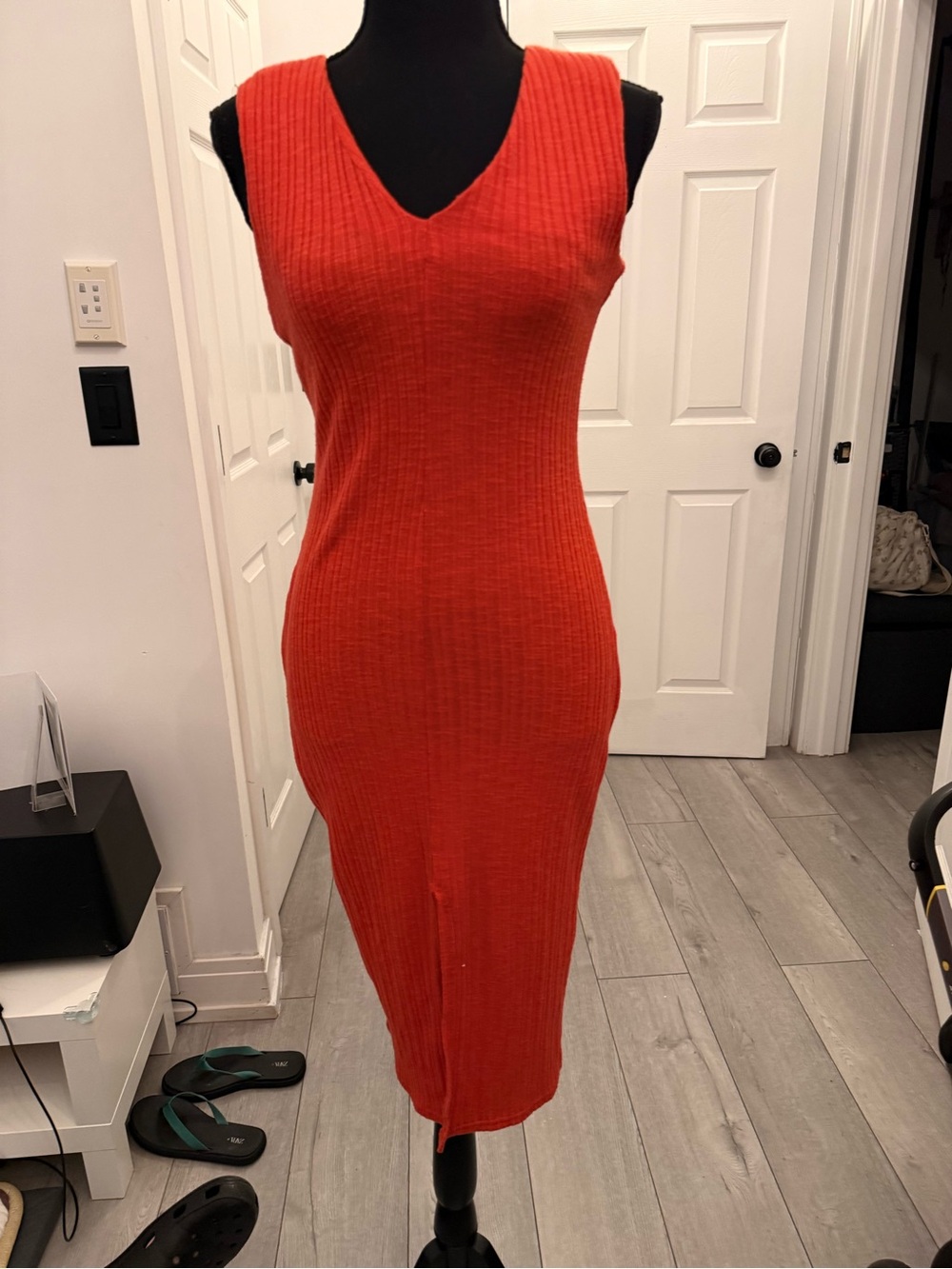 MELLODAY Ribbed Sleeveless V-Neck Midi Dress in Red-Orange